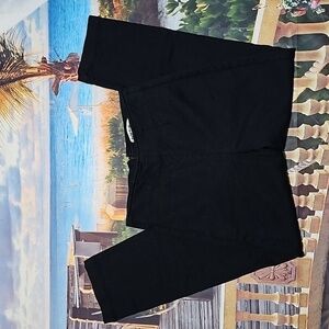 Reformation Black Capri Pants Size 2P Petite